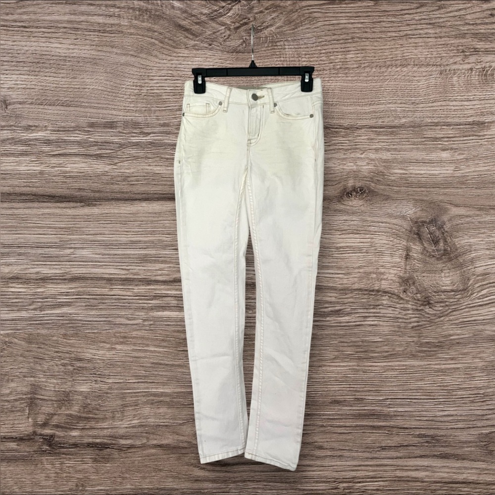 NWT Calvin Klein Ultimate Skinny white jeans size 2 x 30